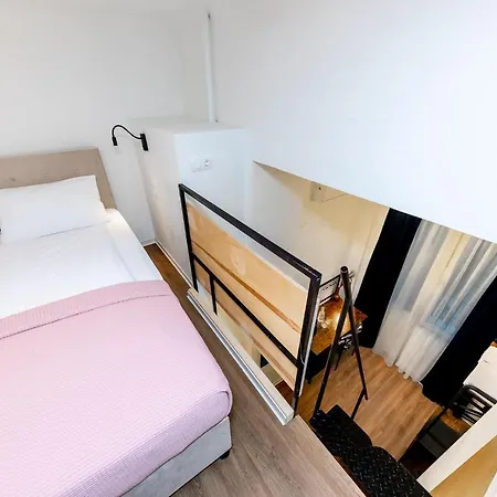 Adagio Downtown Rooms-2
