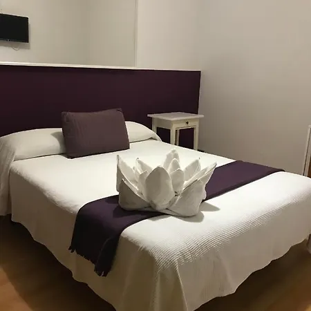 Hostal Muntaner-3