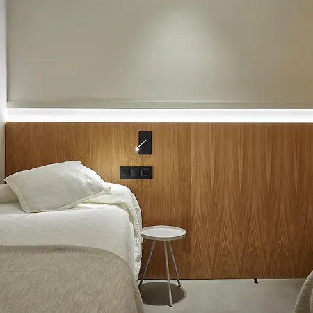 Ella Hostel Ramblas-3
