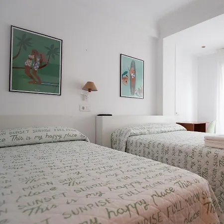 Pension Angelines, Sneuu Hostel Santander-2