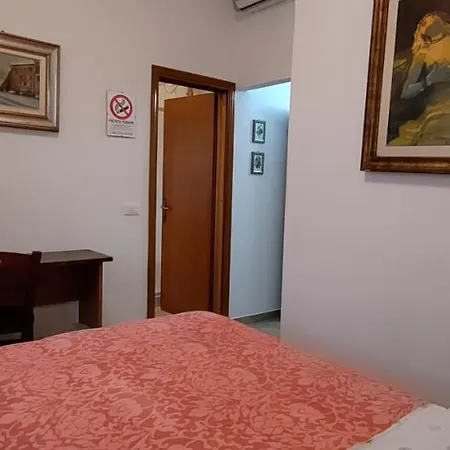 Pisa Central Station Room Rent-2