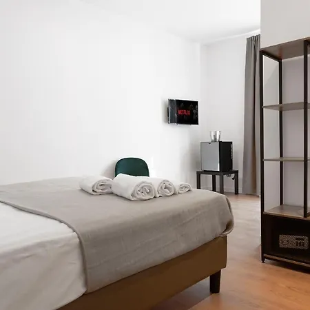 Civicocento Charming Rooms-2