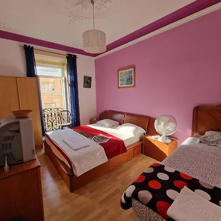 Alojamento Local Private Accommodation-3