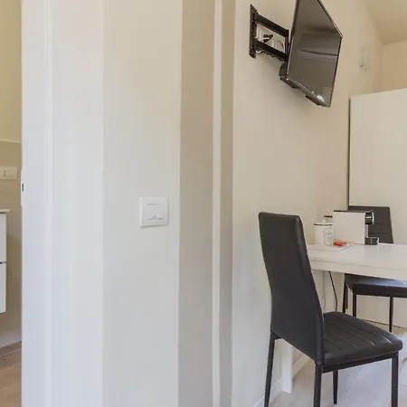 Center Rooms-3