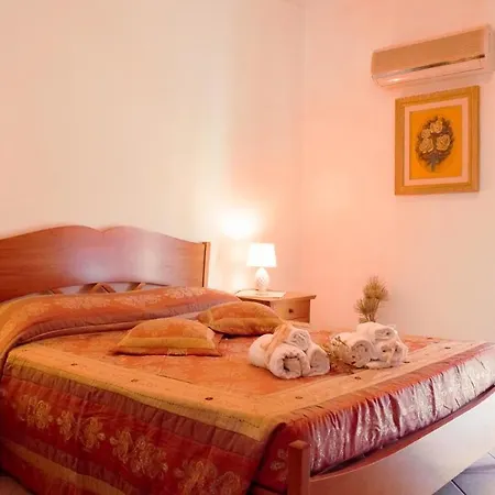 PM 12 Via Achille Grandi Guest House-2