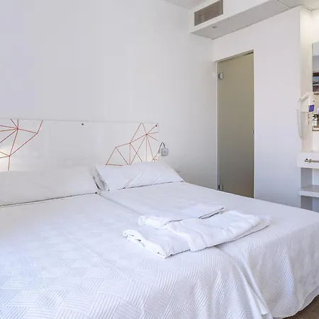 Amc Granada Hostal-2