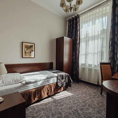 Hotel Rezydent-3