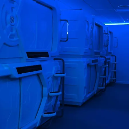 Good Vibes Only Capsule Hostel Malaga-2