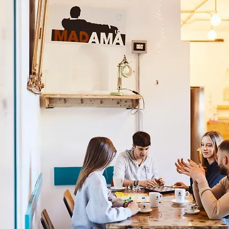 Madama Hostel & Bistrot-3