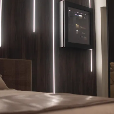 Tritone Luxury Suites Fontana di Trevi-2