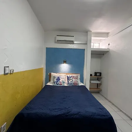 Suites Brisa Marina - Atras De Playa Regatas Y El Malecon, 6 Calles Del Acuario-2