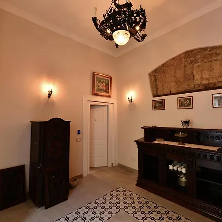 Xenia Neapolis-2
