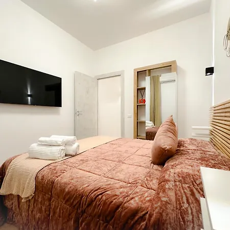 Colosseum Luxury Guest House-3