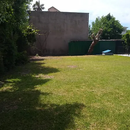 Casa Quinta Con Jardin y Parrilla Tigre Centro-2