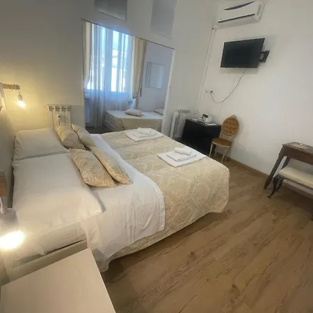 Cavour16 Rent Bedrooms-2