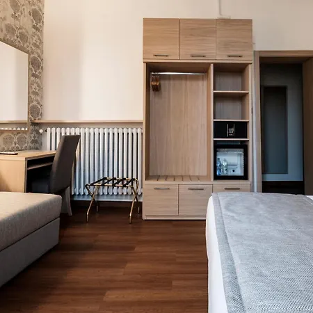 Hotel Accademia-3