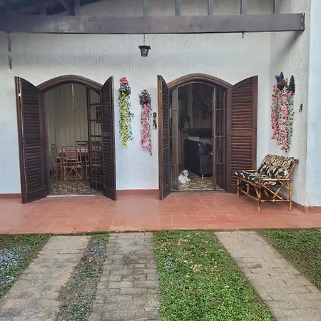Casa 5 quartos ar cond piscina churrasqueira a 550 m da praia-2