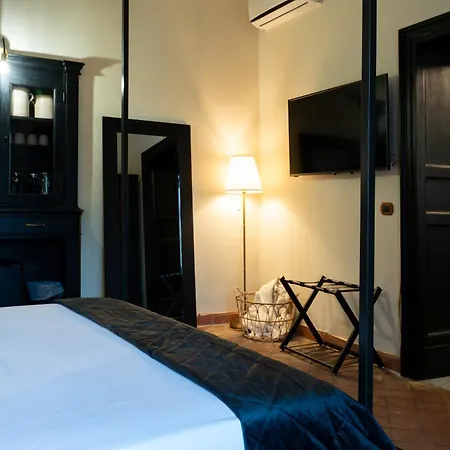 Biscari Home-3
