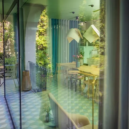 Bagatelle Gardenhouse-2