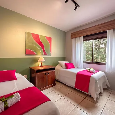 Luzzy Hotel-3
