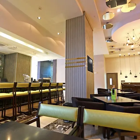 Hampton By Hilton Panama-3
