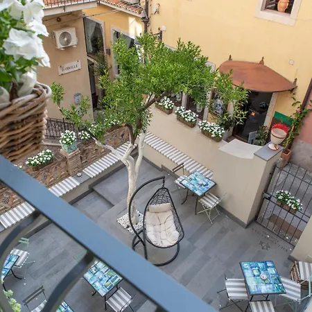 Villa D'Orville luxury suites Taormina-2