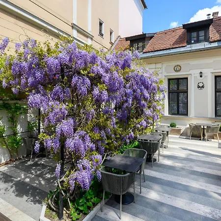 Maison Bistro & Hotel-2