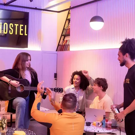 Petit Hostel Palacio Real-2