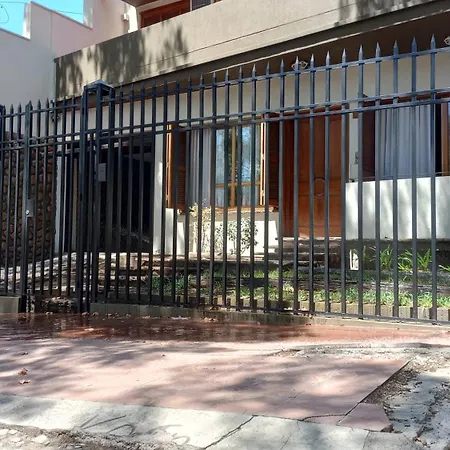amplia y confortable casa en la principal calle gastronómica de la provincia-3