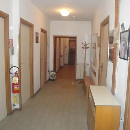 Hotel Aurora-2