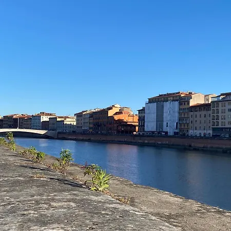 L'antica casa sui lungarni di Pisa-3