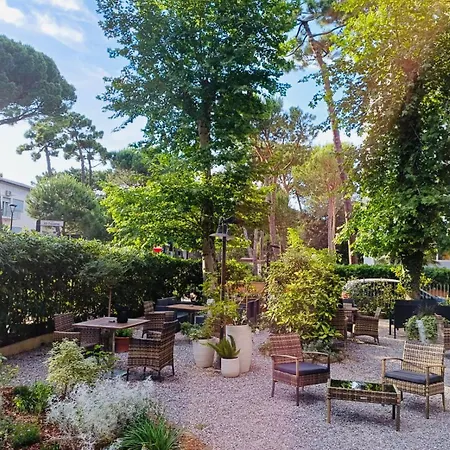 Hotel B&B Des Bains Milano Marittima-3