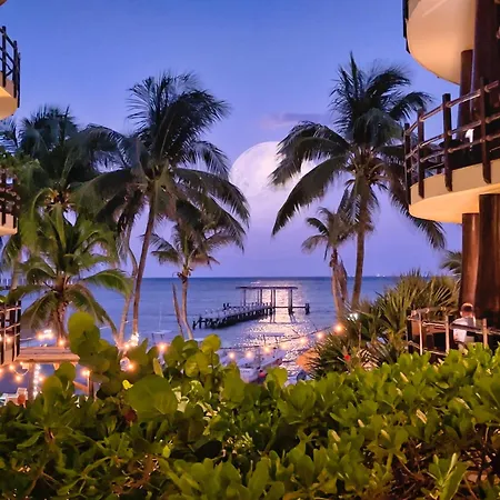El Taj Oceanfront&Beachside Condo Hotel-2