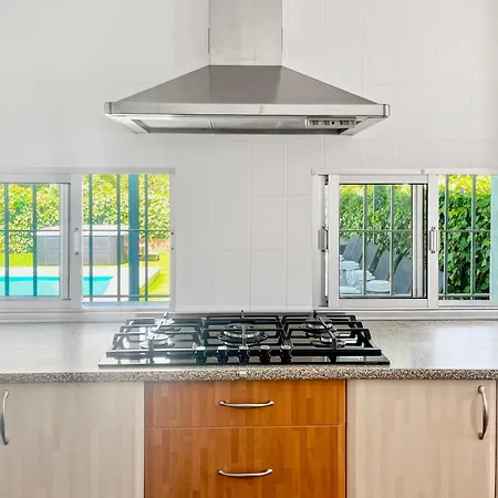Villa San Patricio I Piscina Privada I Jacuzzi Spa I Bbq I Ps5 I Aire Acon I 3000M2 I 5Min-Centro-3