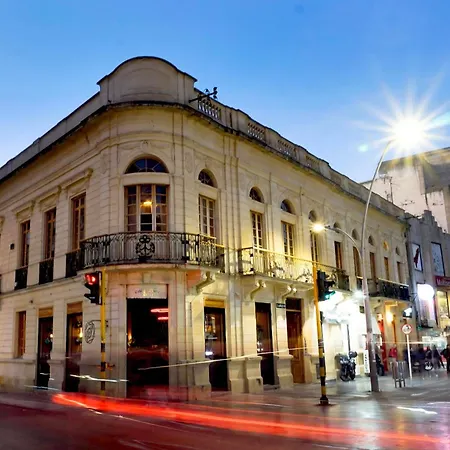 Colonia Suites 722-2
