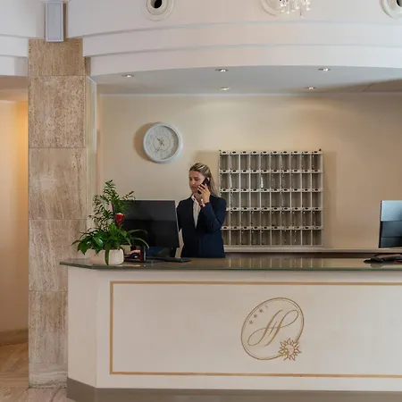 Hotel Plaza-3