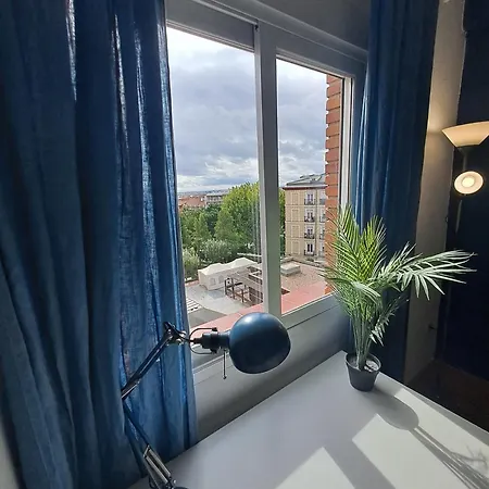 Room In Apartment - Private Room For Rent In Calle De San Bernabe-2