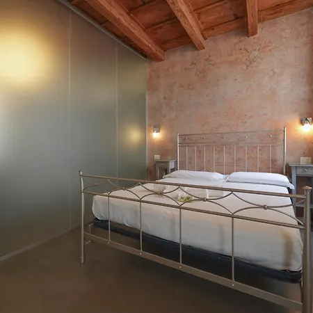 Palazzo Di Giulietta - Juliet'S Palace Verona-2