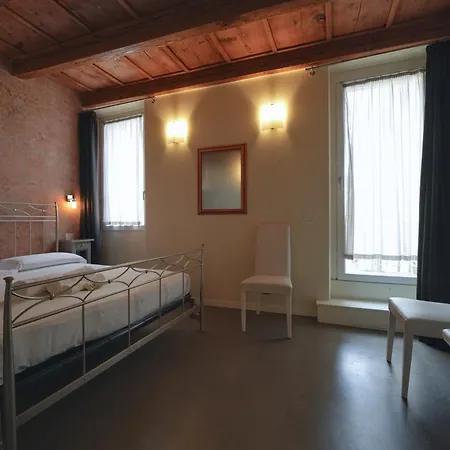 Palazzo Di Giulietta - Juliet'S Palace Verona-3