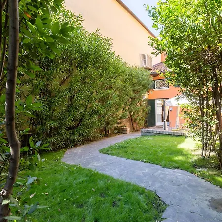 Bolognaroomscom - Isaia Garden Private Garden Spa Bath-2
