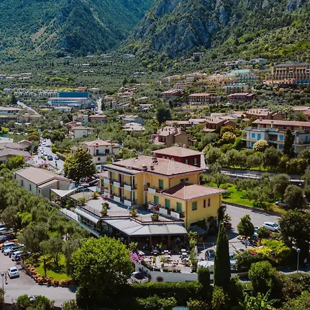 Hotel Limone-2