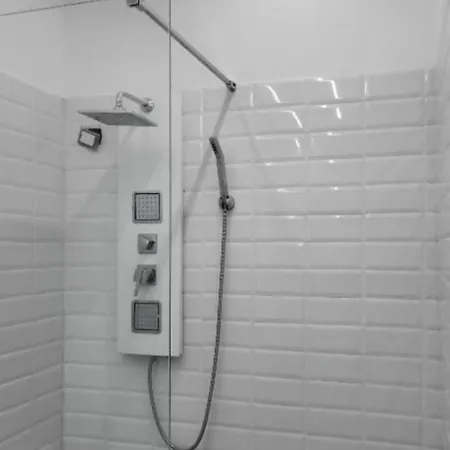 Giuliano Rooms-2