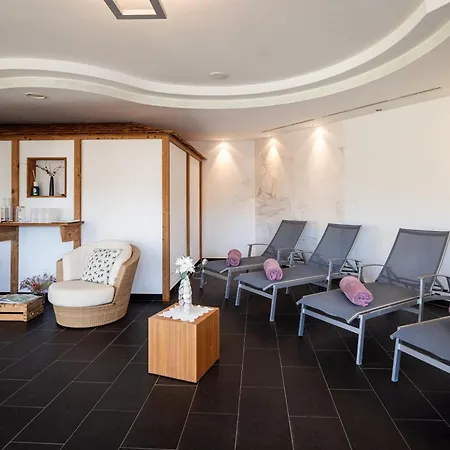 Garni Jasmin-2