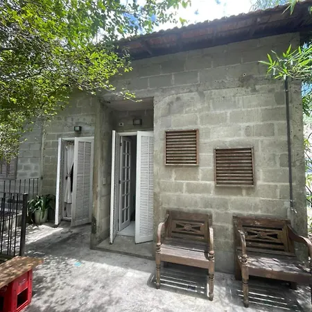 casa charmosa e com área externa-2