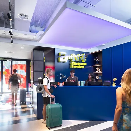 Amistat City Hostel Barcelona-3