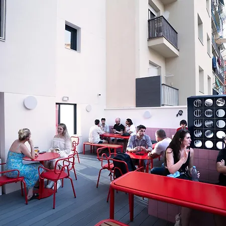 Amistat City Hostel Barcelona-2