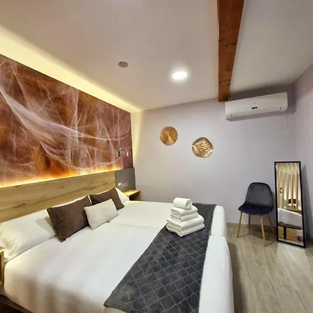 Feeling Home Suites&Rooms-3