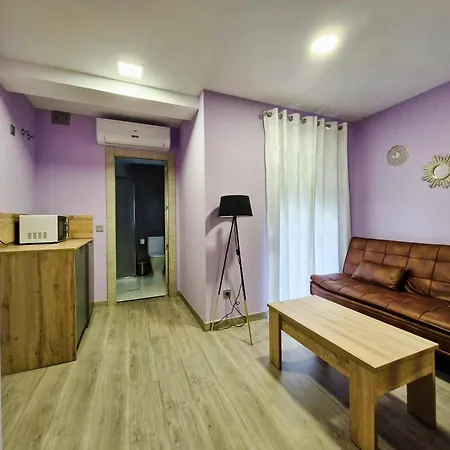 Feeling Home Suites&Rooms-2