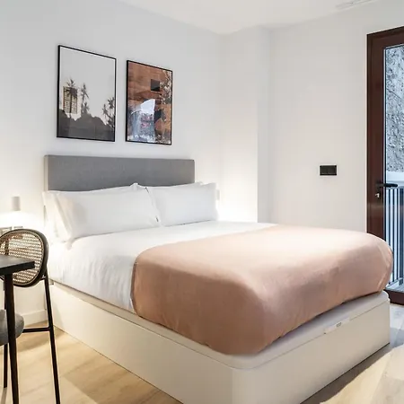 Limehome Malaga Calle Victoria-2