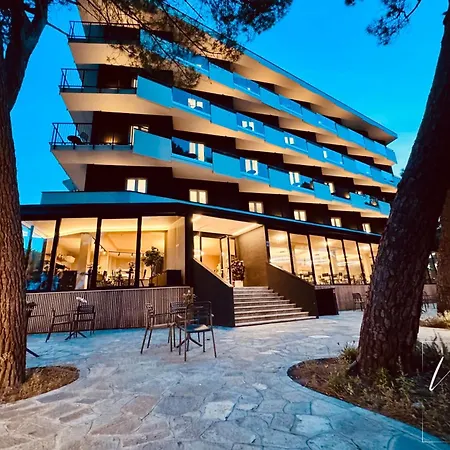 Hotel Noir - Free Brunch & Breakfast Until 13-00 - Vicinissimi A Mirabilandia-3